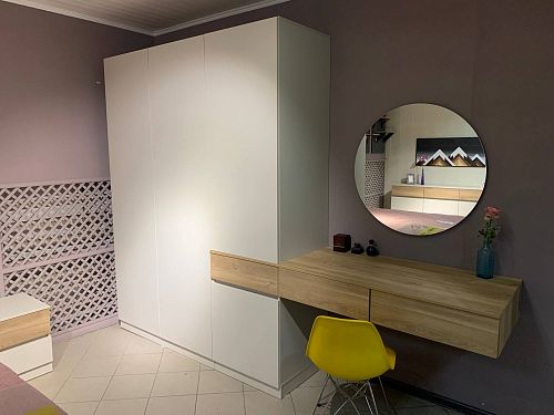 Пенал-стол Larsen 