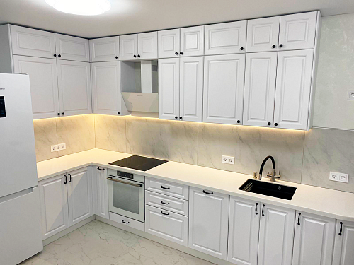 Дуб снежный фактурный (цена указана за погонный метр) 