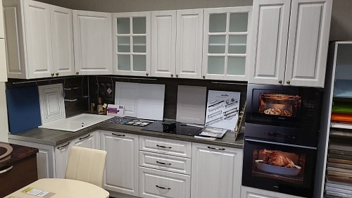 Выставочный Сандал белый 