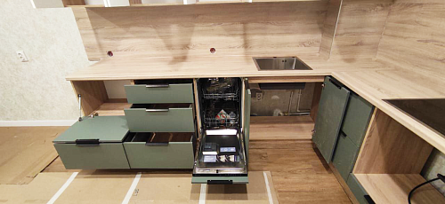 Кухня Тёмно-зеленый матовый (цена указана за погонный метр) 