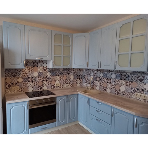 Небесно голубой 